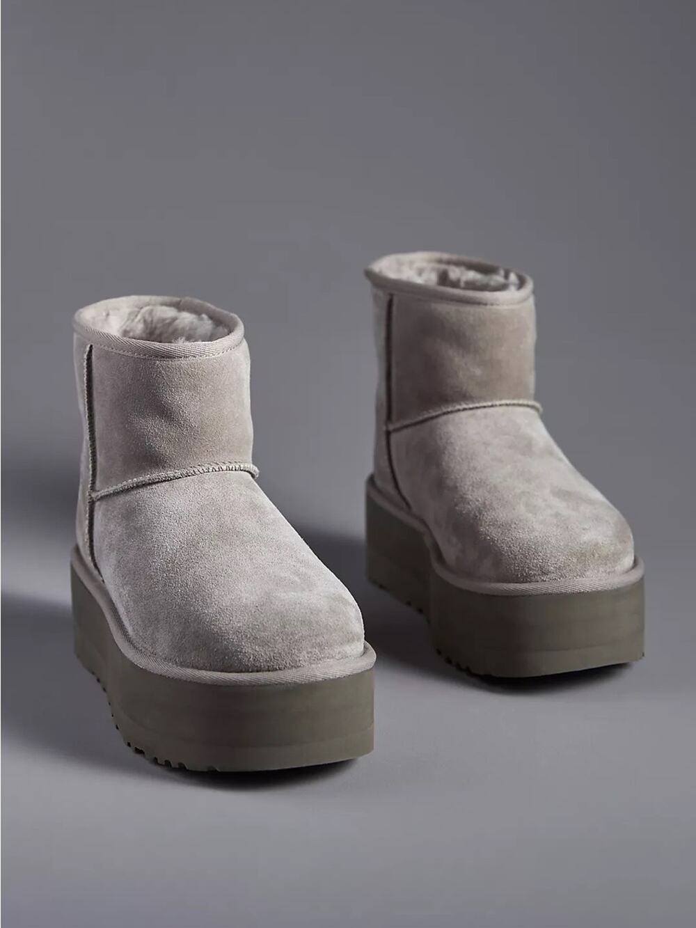 UGG Classic Mini Platform Gray Water-resistant Suede Boots Size US 9 Women